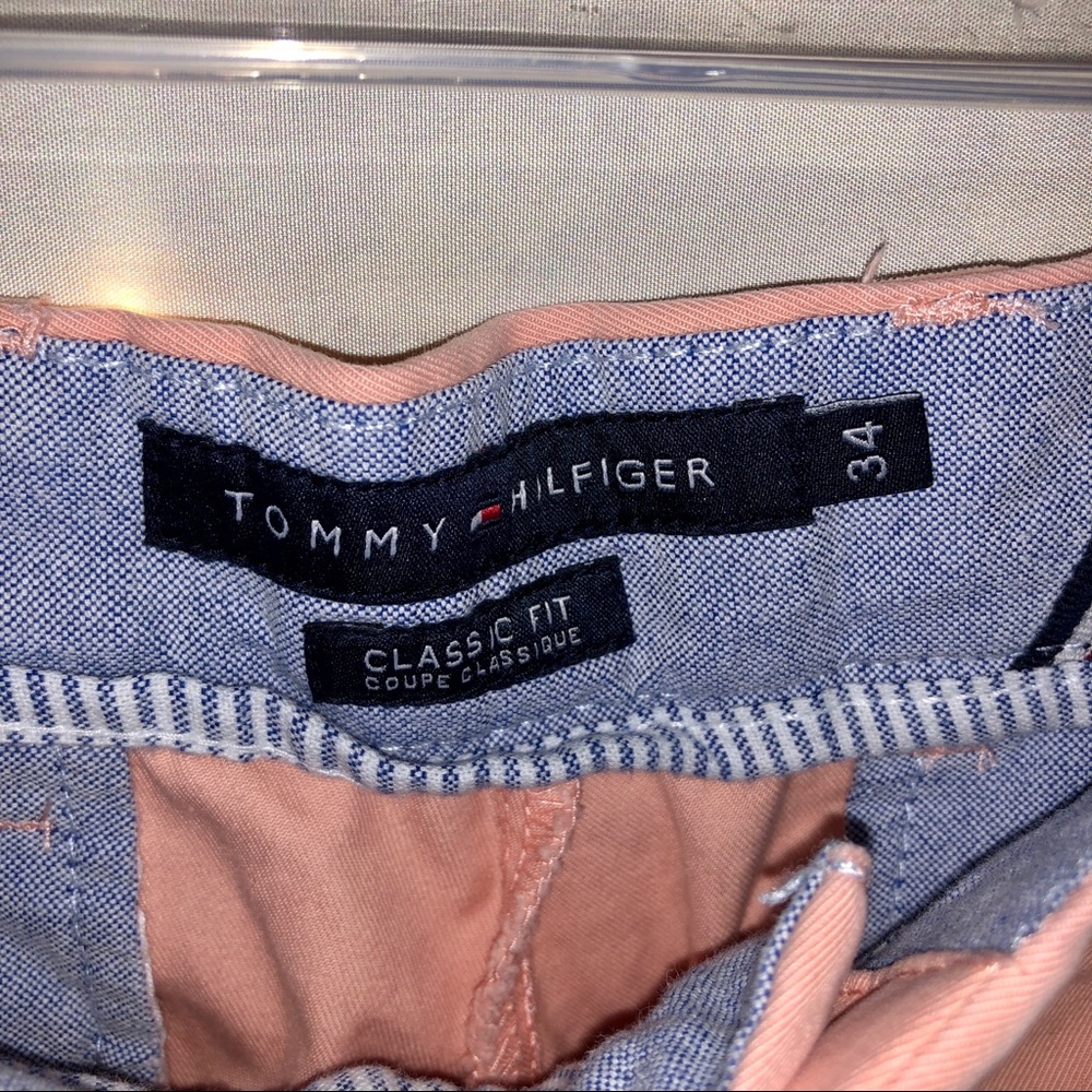 Tommy Hilfiger Classic Fit Flat Front Shorts - Picture 3 of 3